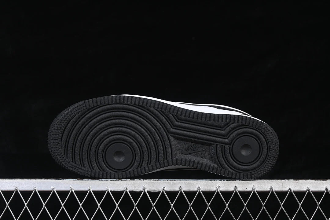 Nike Air Force 1 "Panda"