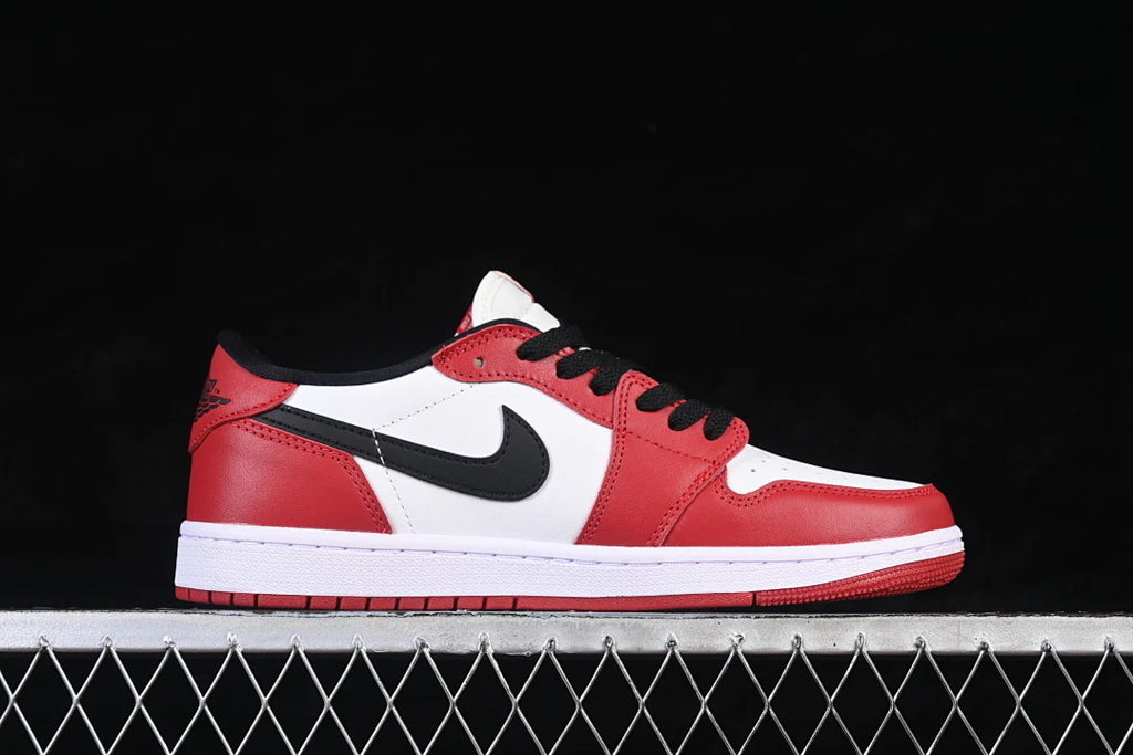 Air Jordan 1 Retro Low "Chicago"
