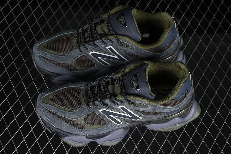 NB 9060 "Blacktop Dark Moss"
