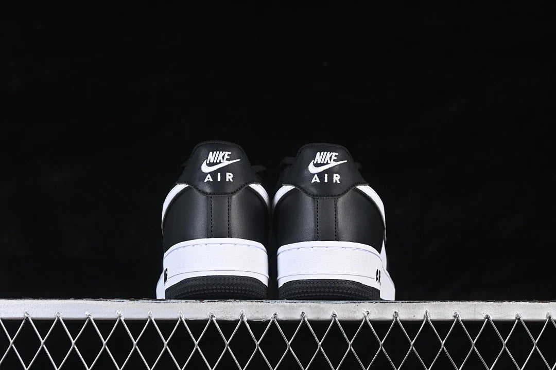 Nike Air Force 1 "Panda"