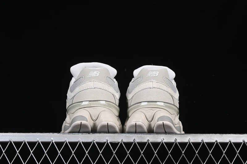 NB 9060 "Moonbeam"
