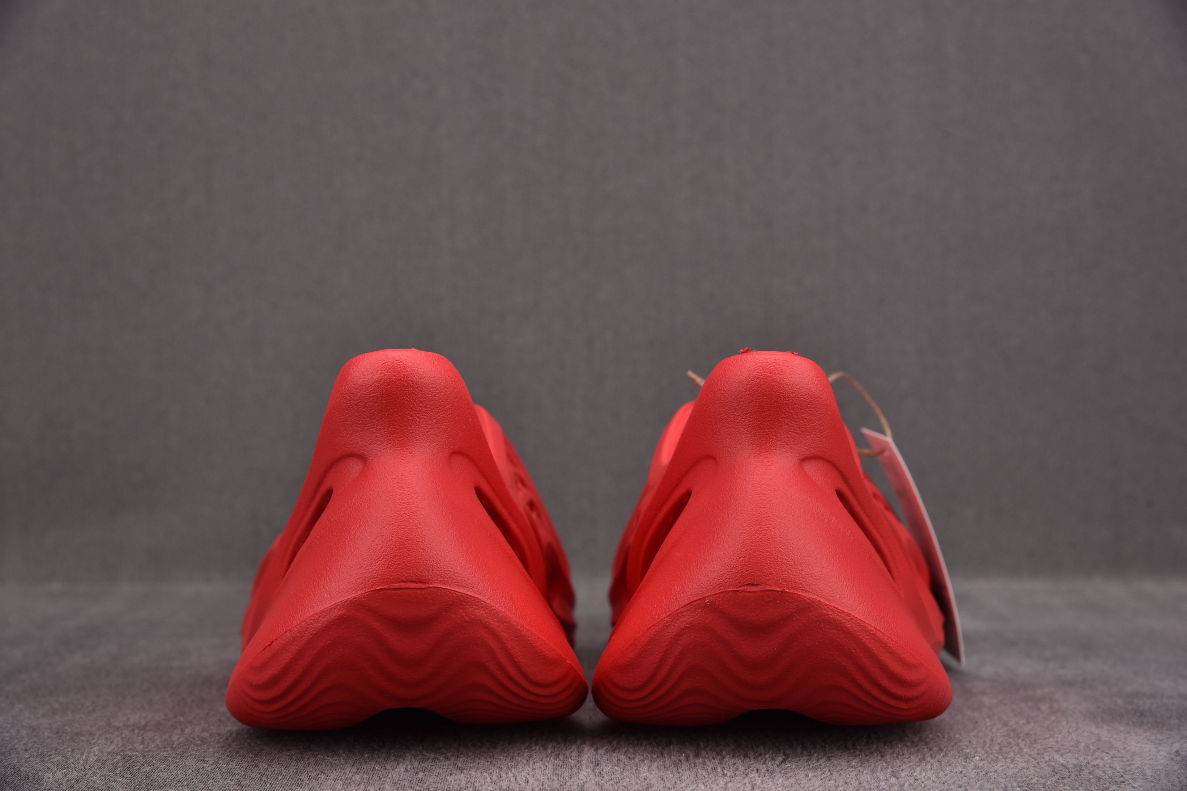 Adidas Yeezy Slide "Foam Runner Vermilion"