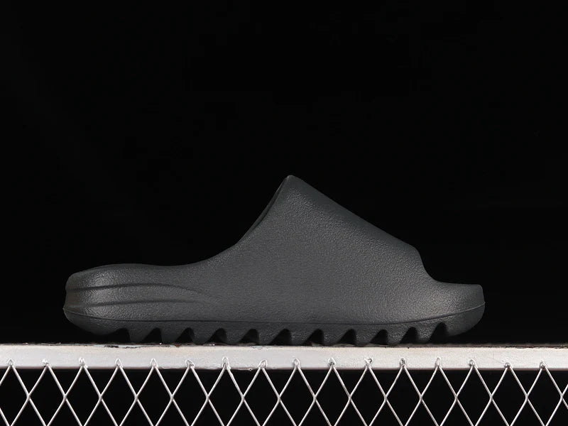 Adidas Yeezy Slide "Onyx"