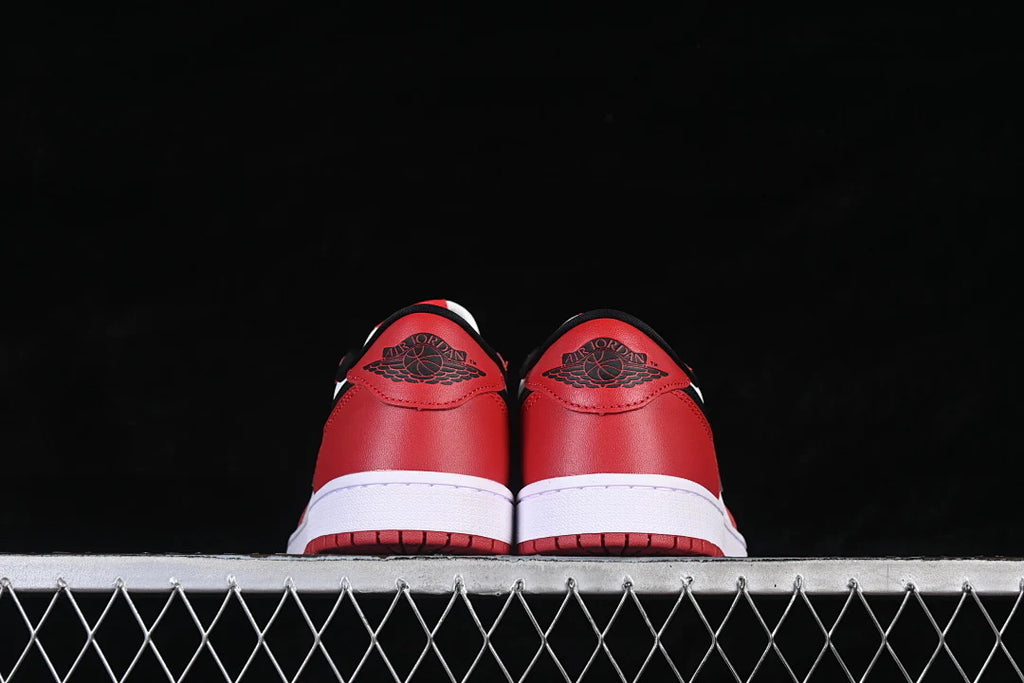 Air Jordan 1 Retro Low "Chicago"