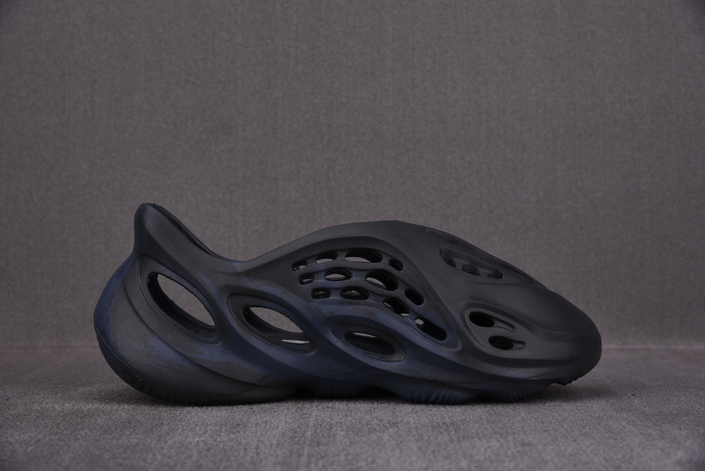 Adidas Yeezy Slide "Foam Runner Onyx"