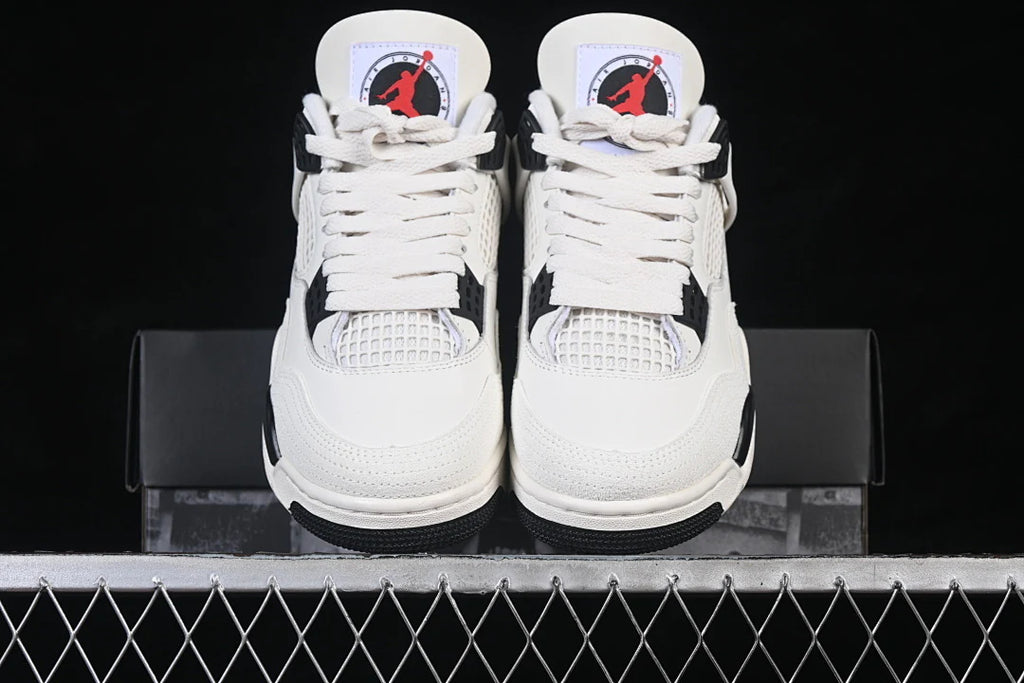 Air Jordan 4 Retro "Flight Club"