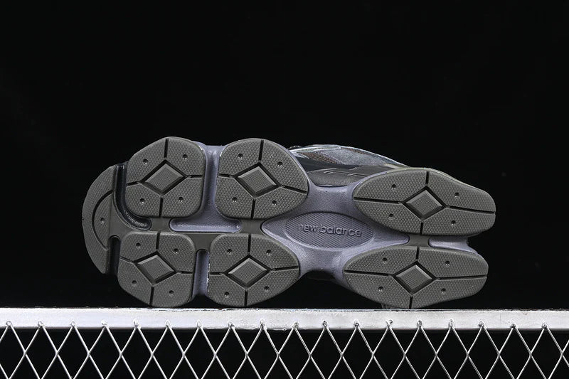 NB 9060 "Blacktop Dark Moss"