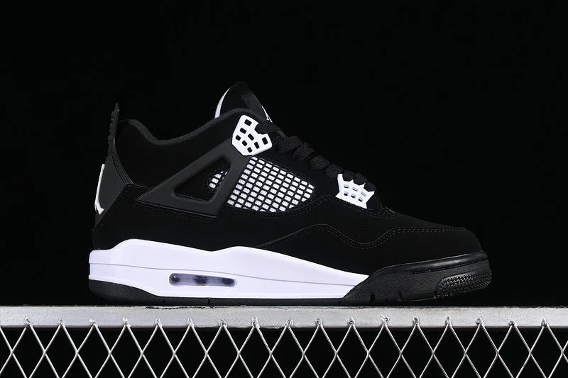 Air Jordan 4 Retro "White Thunder"