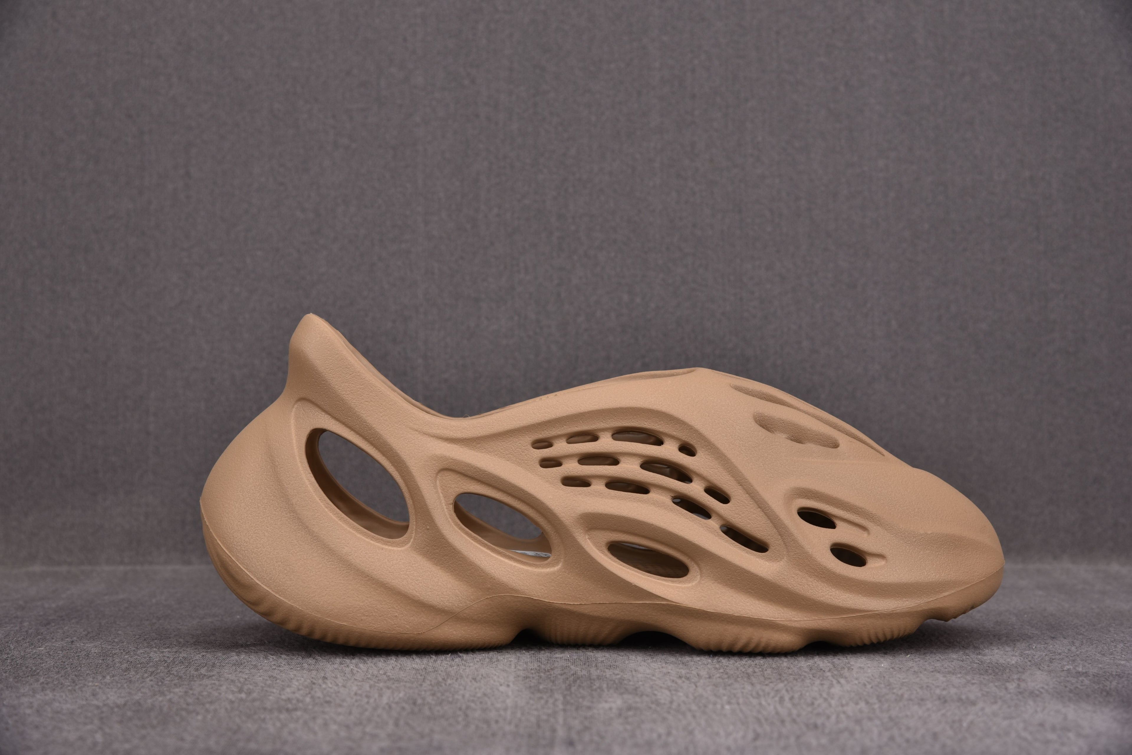 Adidas Yeezy Slide "Foam Runner Ochre"