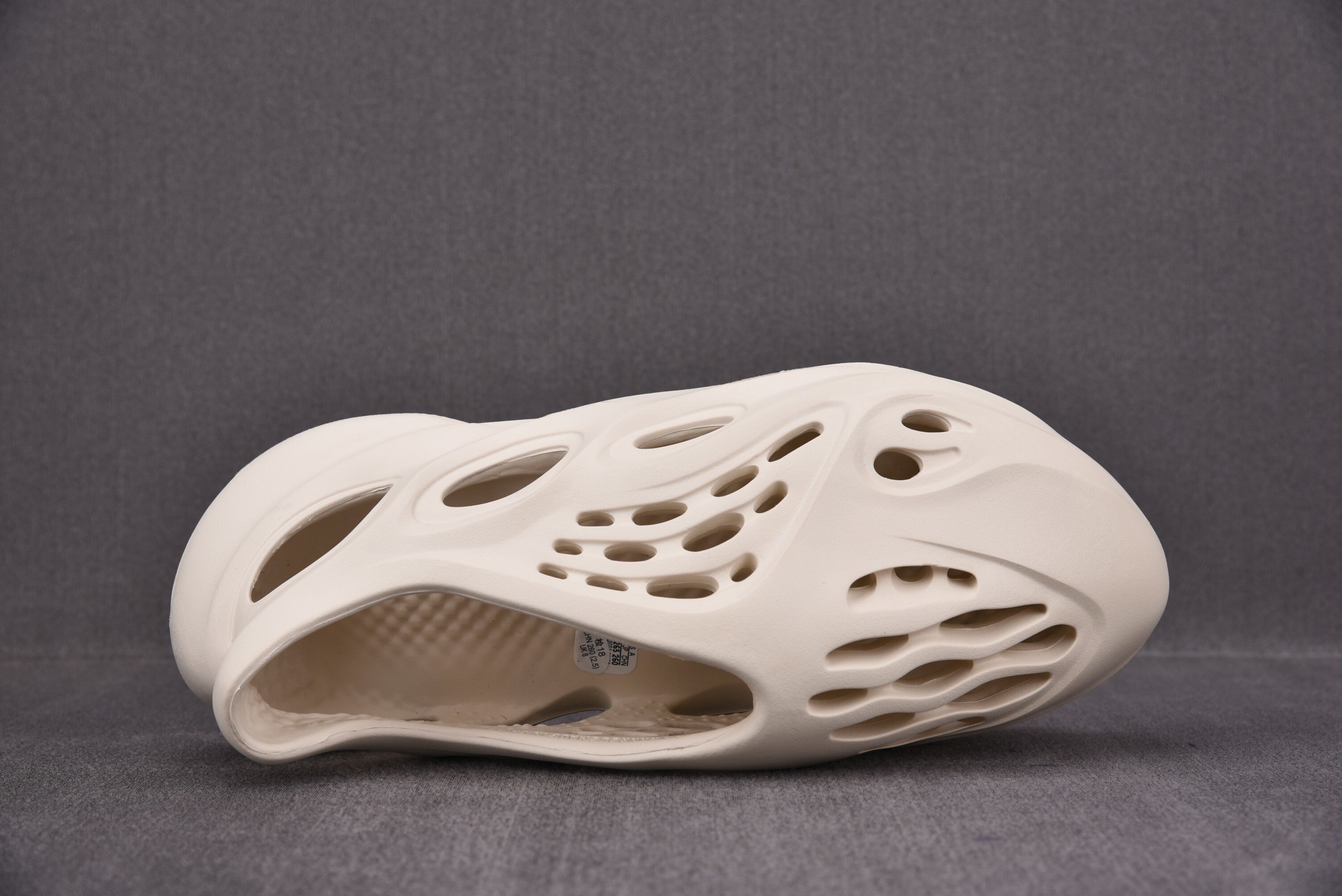 Adidas Yeezy Slide "Foam Runner Ararat"