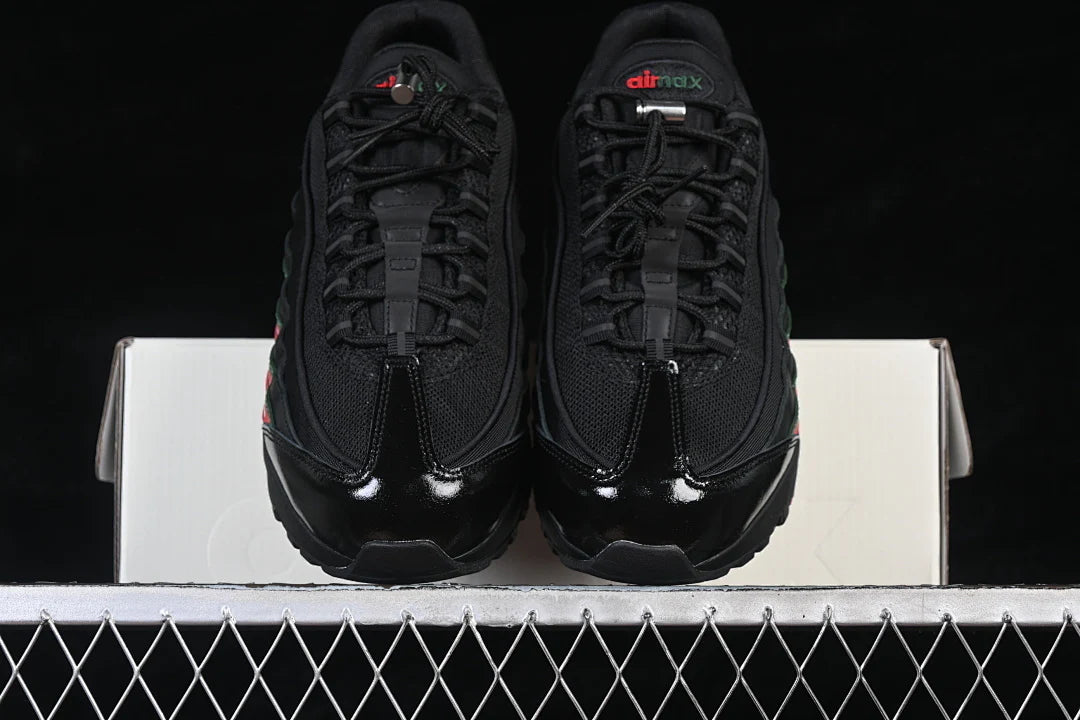 Nike Air Max 95 x UNDEFEATED "Black"