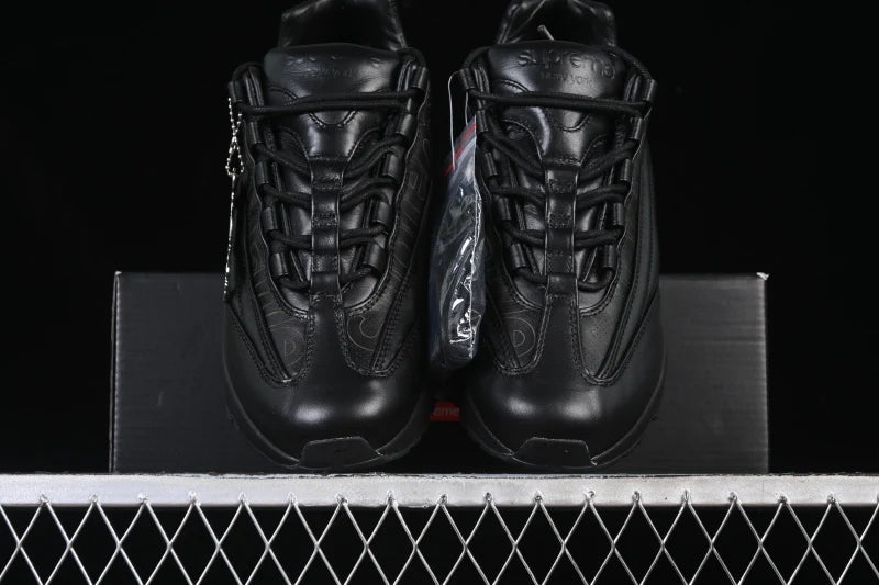 Nike Air Max 95 x Supreme "Lux Pack Triple Black"